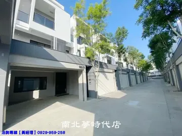 台南房屋 - 近國八全新電梯雙車豪宅
