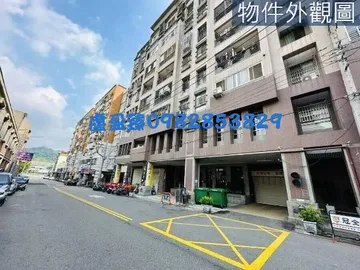 台中房屋 - 豐原永康商圈綠翡翠3+1房平車