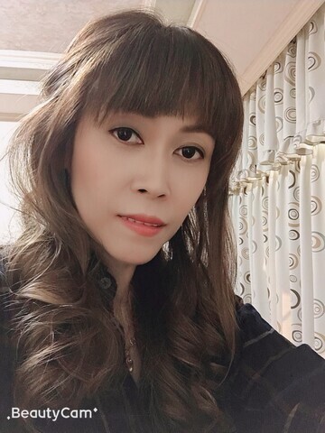 陳虹君;