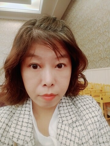 蔡佳君;