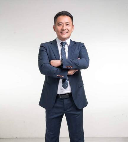 洽值班人員;